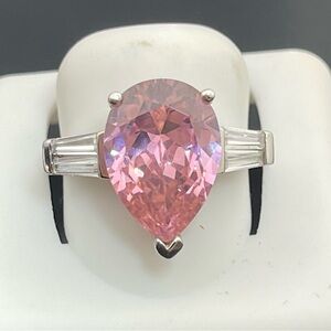 Sterling silver size 8.5 pink stone teardrop ring